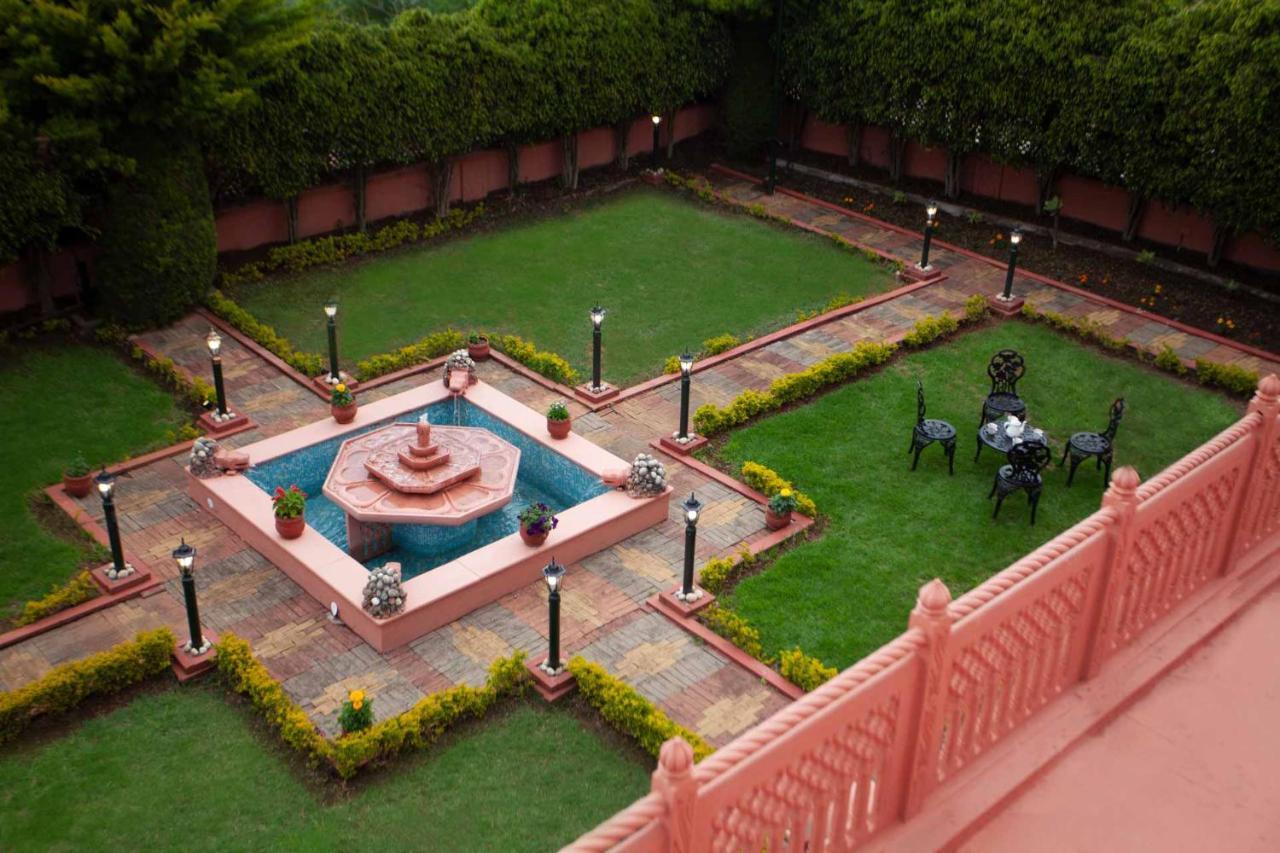 Stayvista At Pink Palace Rajasthani Decor Ooty Exterior photo